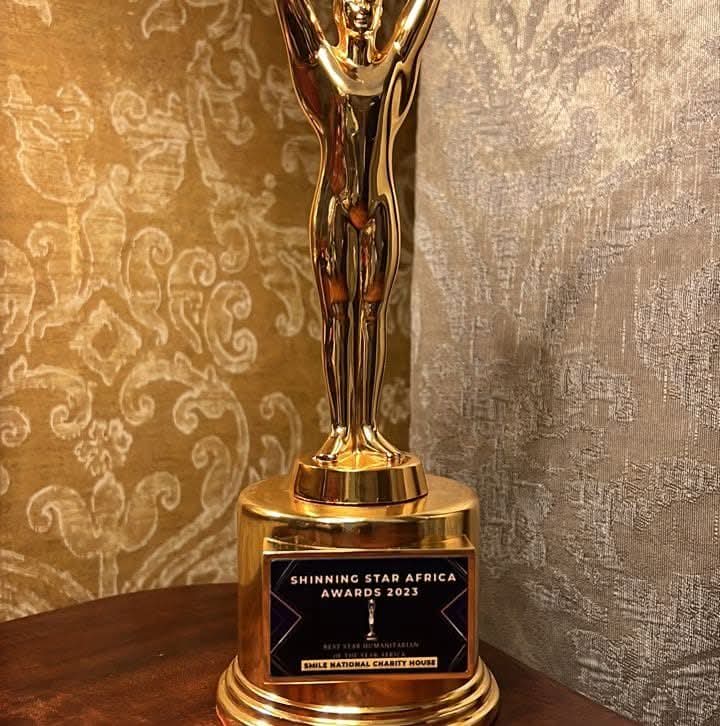 Smiley’s National Charity House receiving Best Humanitarian Award, Shining Star Awards 2023